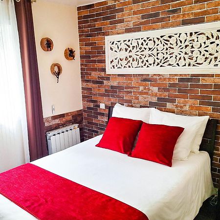 Villa Reiala ชาวิลล์ ภายนอก รูปภาพ